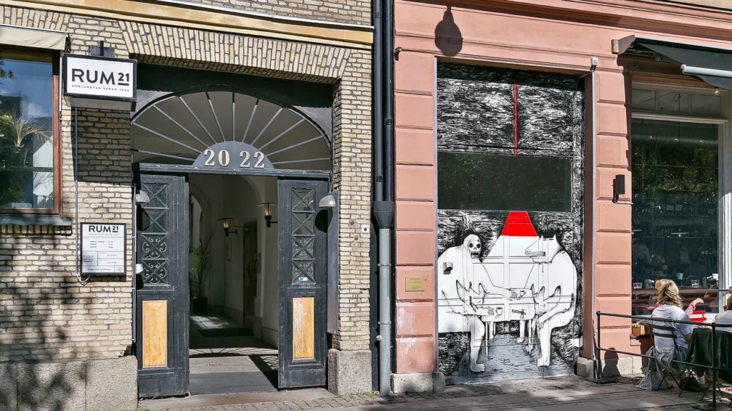 "I väntan på icebreakern" Ellen Alström, Kyrkogatan 20-22