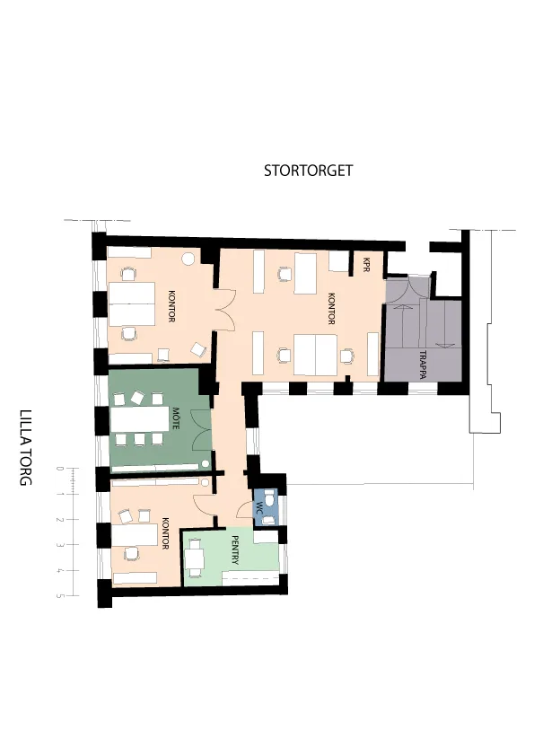 En ritning över en byggnad med markerade rum och texten "Stortorget" och "Trångsund".